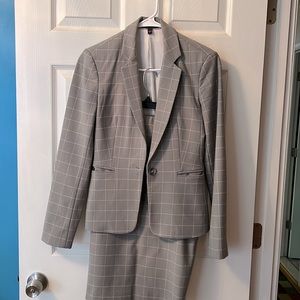 Express 3-piece Suit (Blazer, 0 Skirt, 00 & Ankle Pants, 00R)